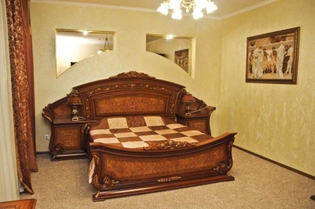 Coliseum Hotel Khmel'nyts'kyy Ngoại thất bức ảnh