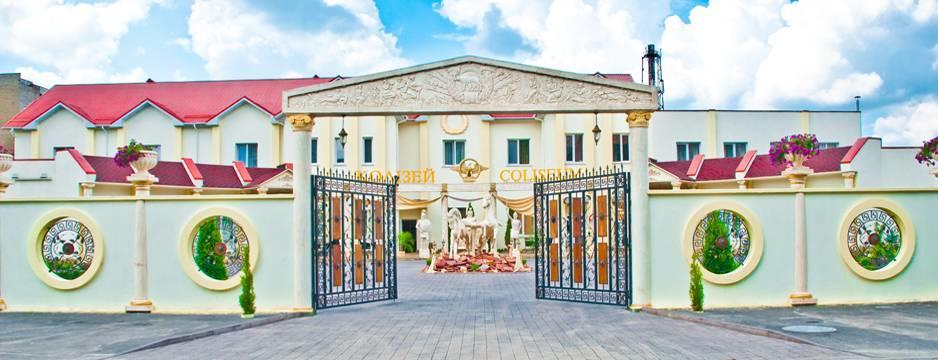 Coliseum Hotel Khmel'nyts'kyy Ngoại thất bức ảnh